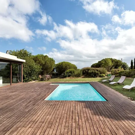 House Tree Tatil Evi