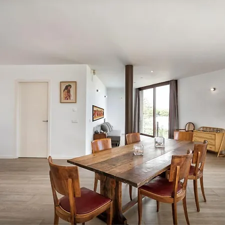 House Tree Tatil Evi Mataró